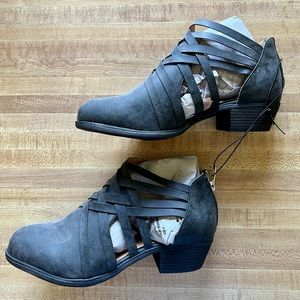 Womens Size 8 Bootie